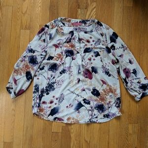 Beautiful Rose & Thyme Floral Blouse